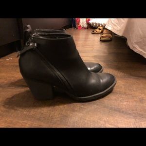 Black Dolce Vita Black Booties